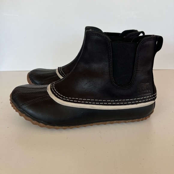 EUC Sorel Out & About Chelsea Women’s Waterproof Snow Boots, Size 7.5 - Picture 3 of 13
